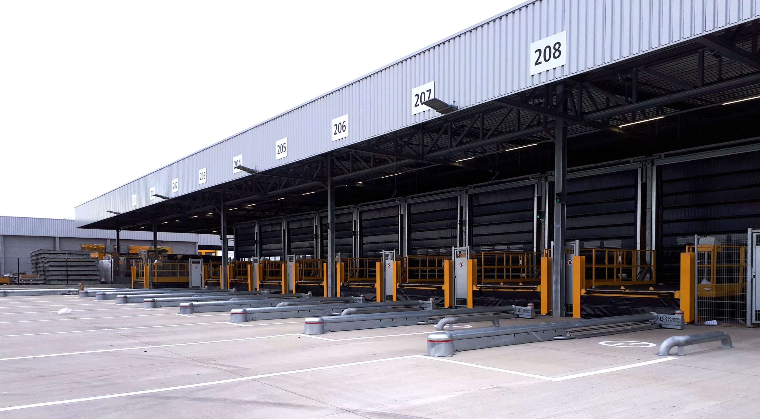 air cargo truck dock